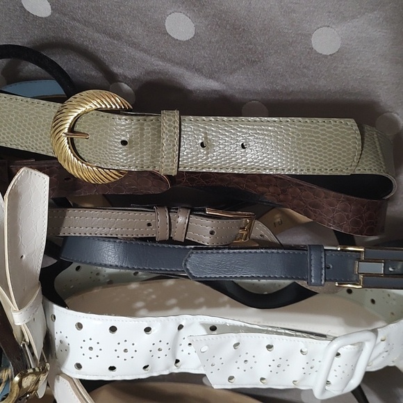 Small Vintage Belts - Picture 3 of 6